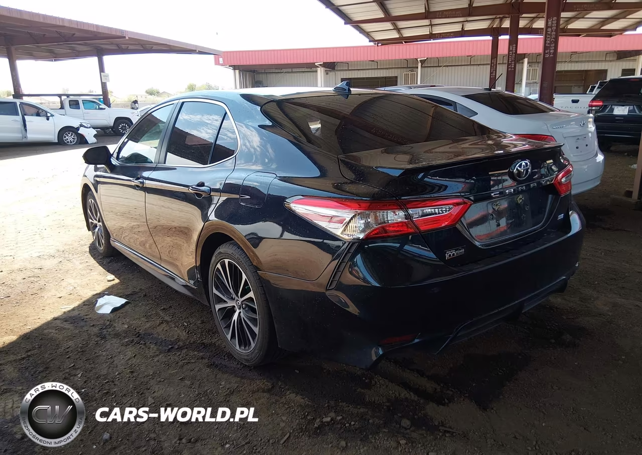 2020 Toyota Camry Se VIN:4T1G11AK6LU870068 - 3
