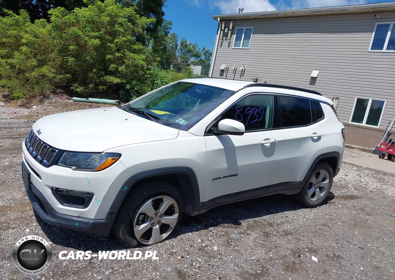 2018 Jeep Compass Latitude 4X4 VIN:3C4NJDBB7JT114042 - 14