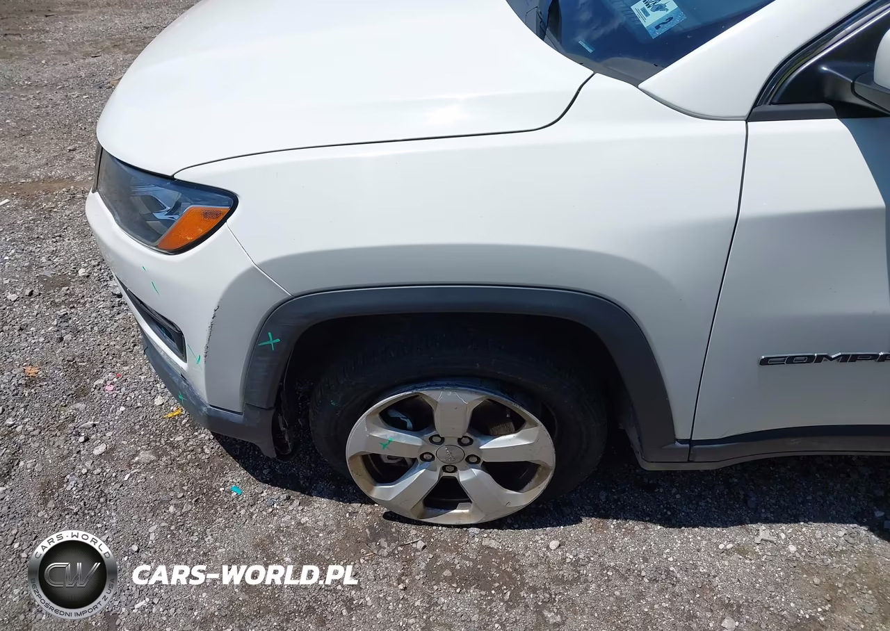 2018 Jeep Compass Latitude 4X4 VIN:3C4NJDBB7JT114042 - 6