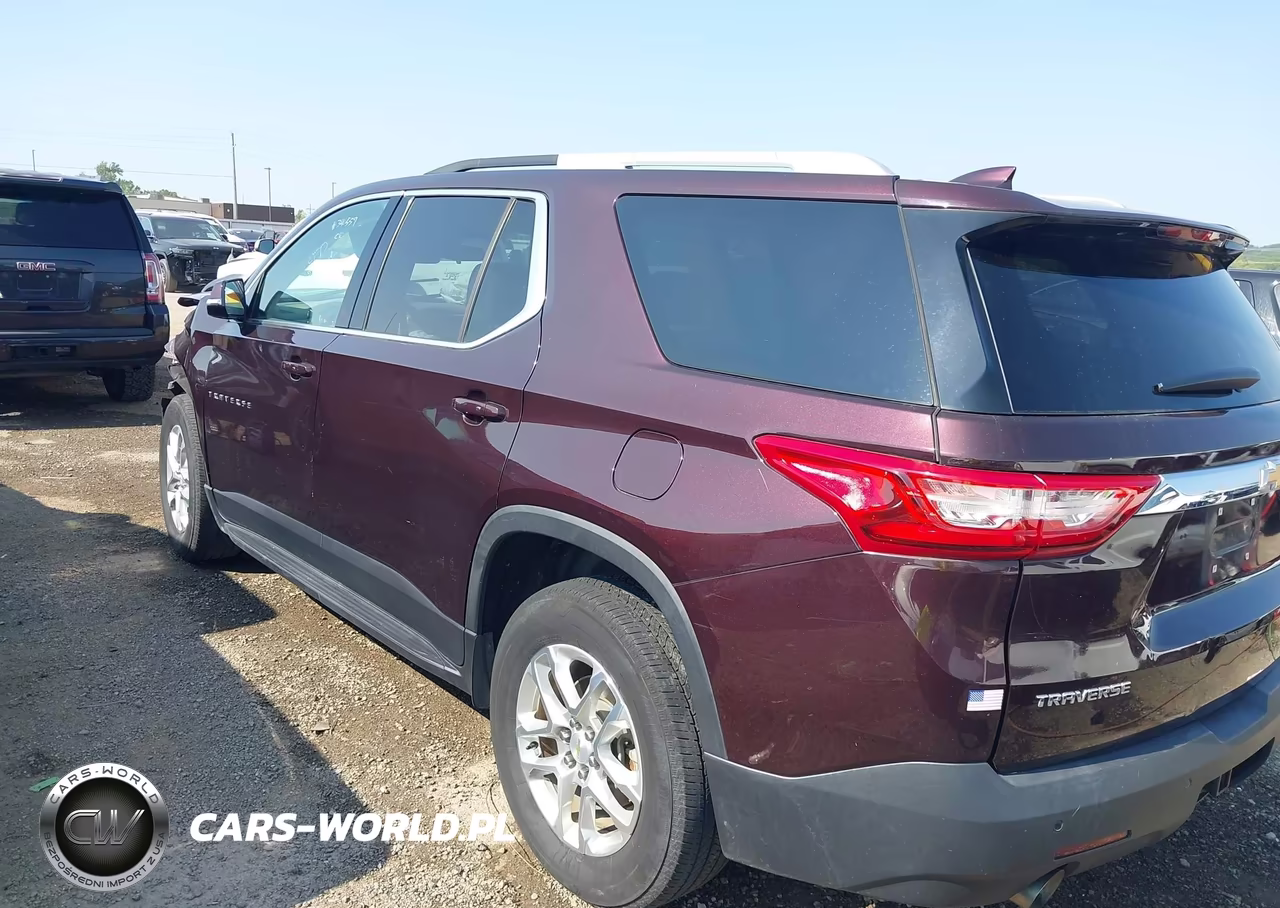 2018 Chevrolet Traverse Lt Cloth VIN:1GNERGKW0JJ132734 - 3