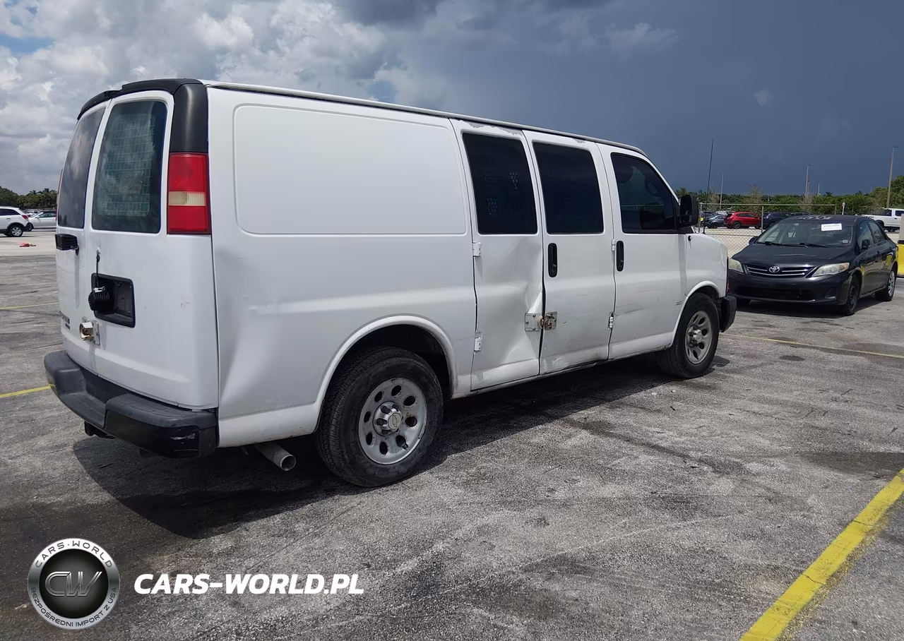 2014 Chevrolet Express 1500 Work Van VIN:1GCSGAFXXE1143084 - 4