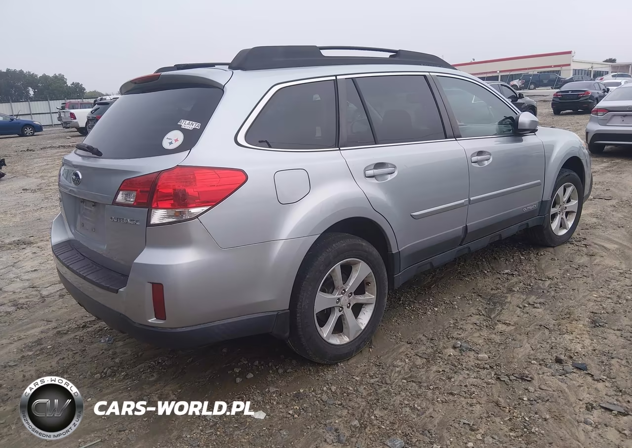 2013 Subaru Outback 2.5I Premium VIN:4S4BRCGC1D3252551 - 4