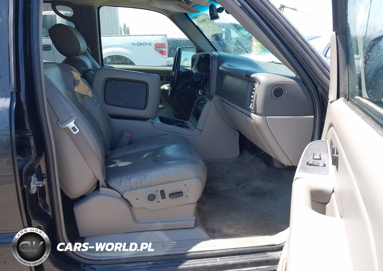 2004 Chevrolet Tahoe Z71 VIN:1GNEK13T44R253567 - 5