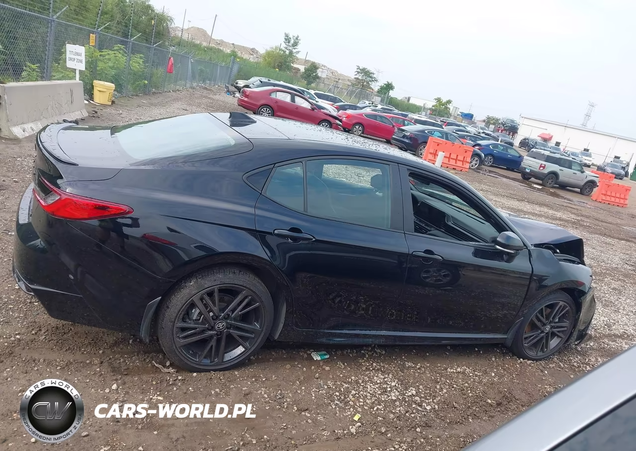2026 Toyota Camry Xse VIN:4T1DBADK9TU038462 - 13
