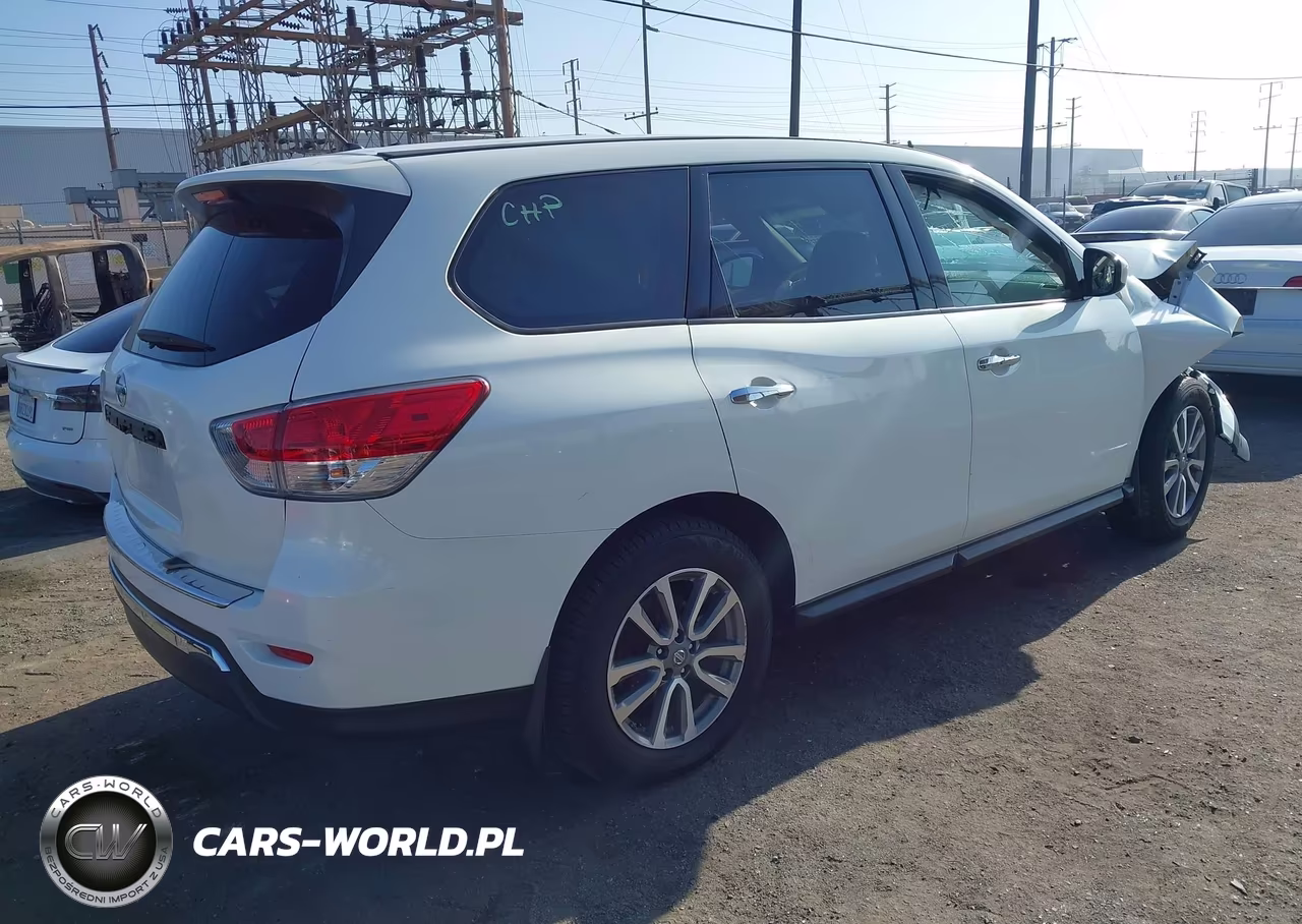 2014 Nissan Pathfinder S VIN:5N1AR2MNXEC615328 - 4