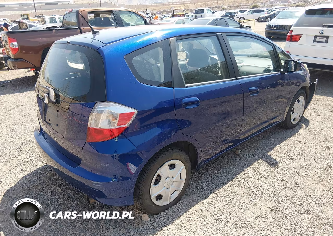 2012 Honda Fit VIN:JHMGE8H35CC004947 - 4