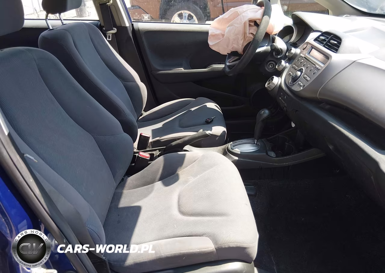 2012 Honda Fit VIN:JHMGE8H35CC004947 - 5