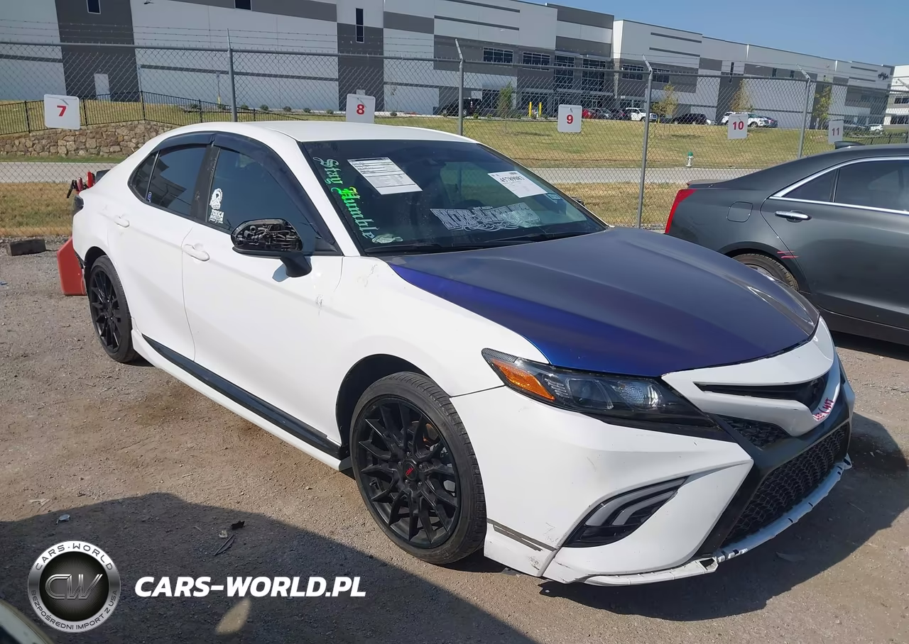 2020 Toyota Camry Se