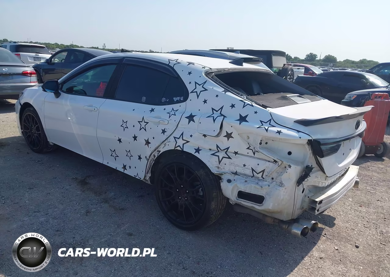 2020 Toyota Camry Se VIN:4T1G11AK6LU935081 - 3