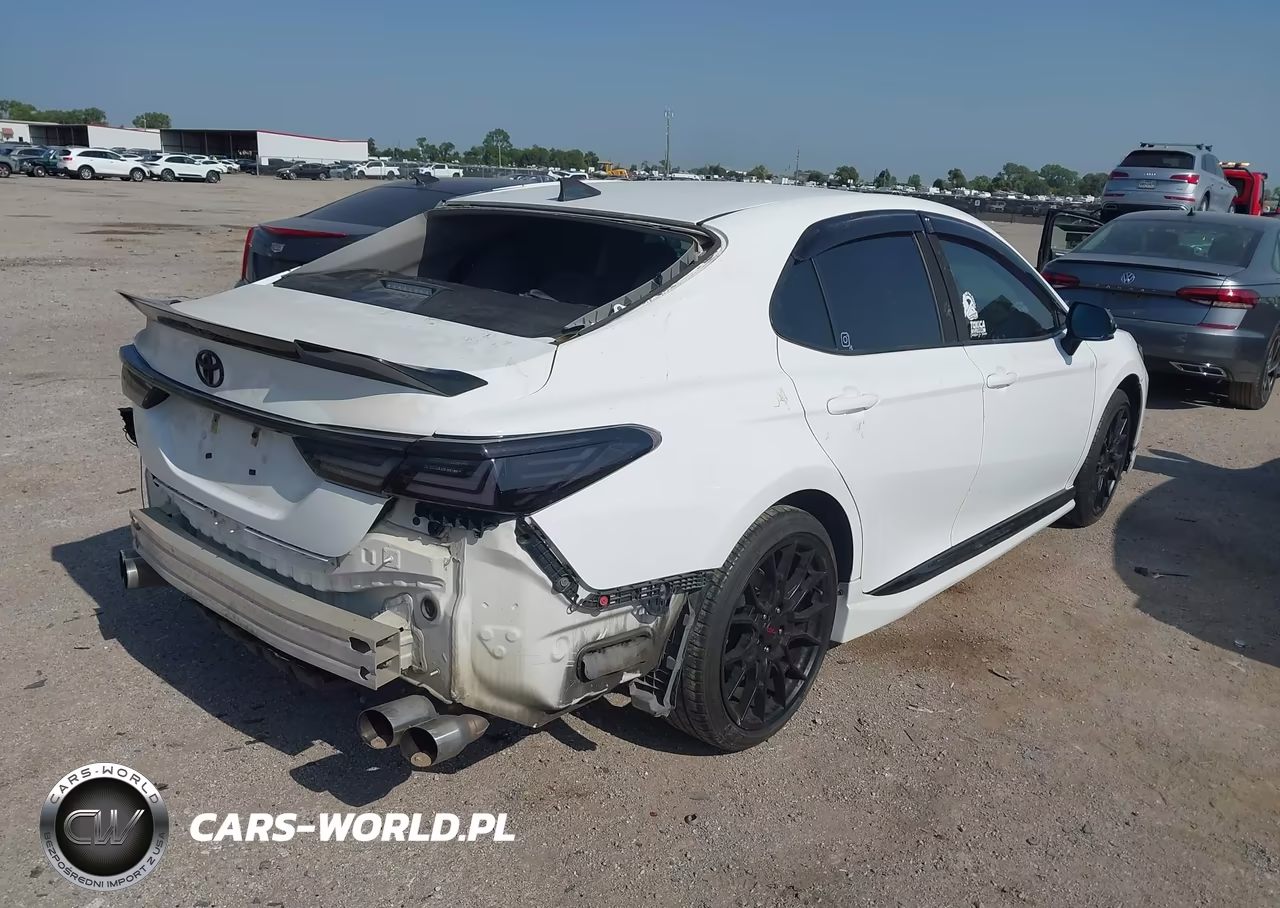 2020 Toyota Camry Se VIN:4T1G11AK6LU935081 - 4