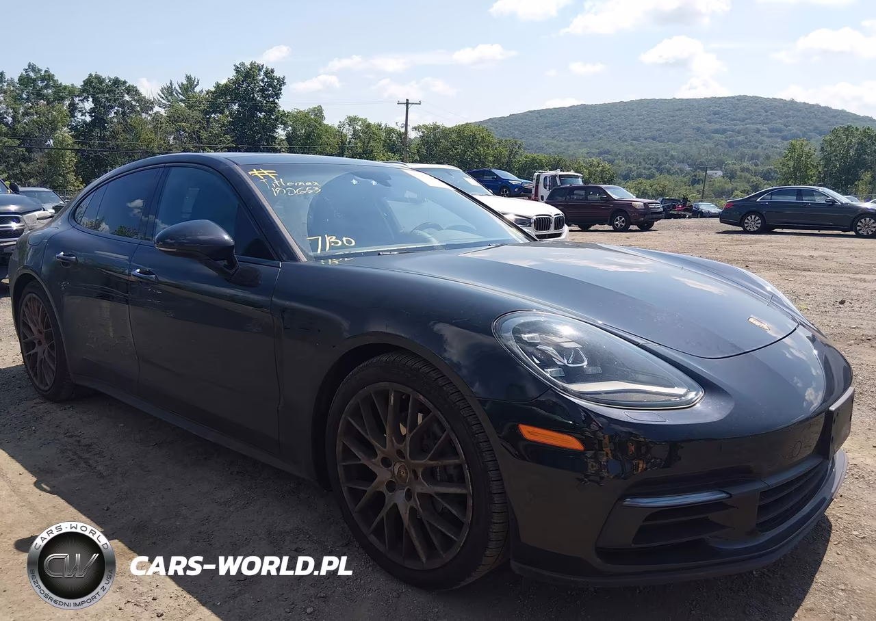 2017 Porsche Panamera 4