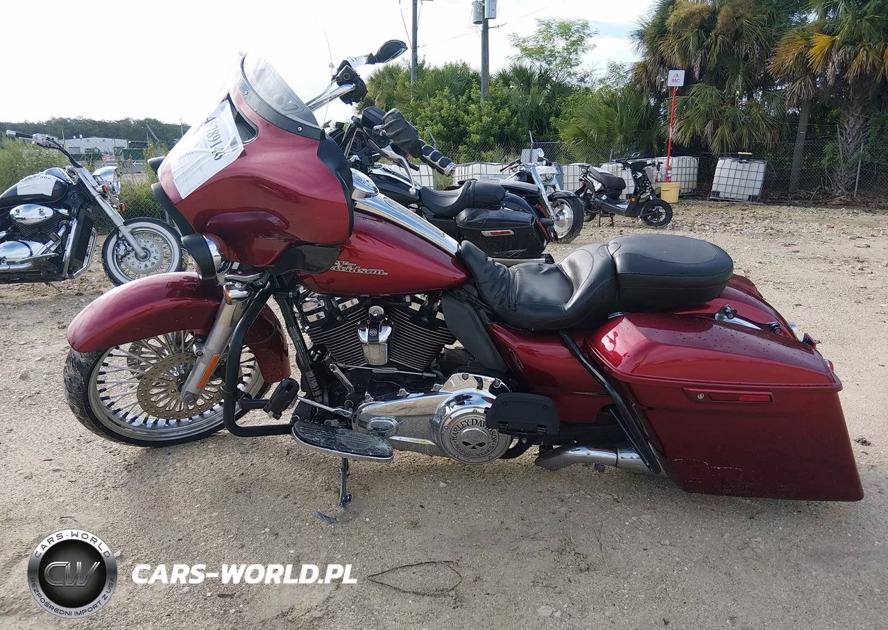 2017 Harley-Davidson Flhx Street Glide VIN:1HD1KBC15HB625152 - 13