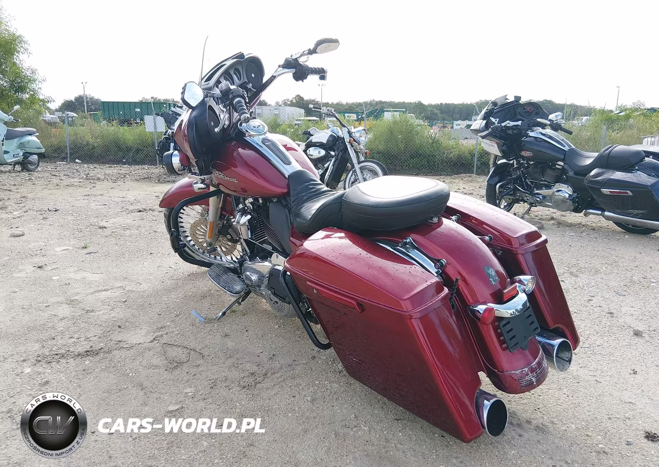 2017 Harley-Davidson Flhx Street Glide VIN:1HD1KBC15HB625152 - 3