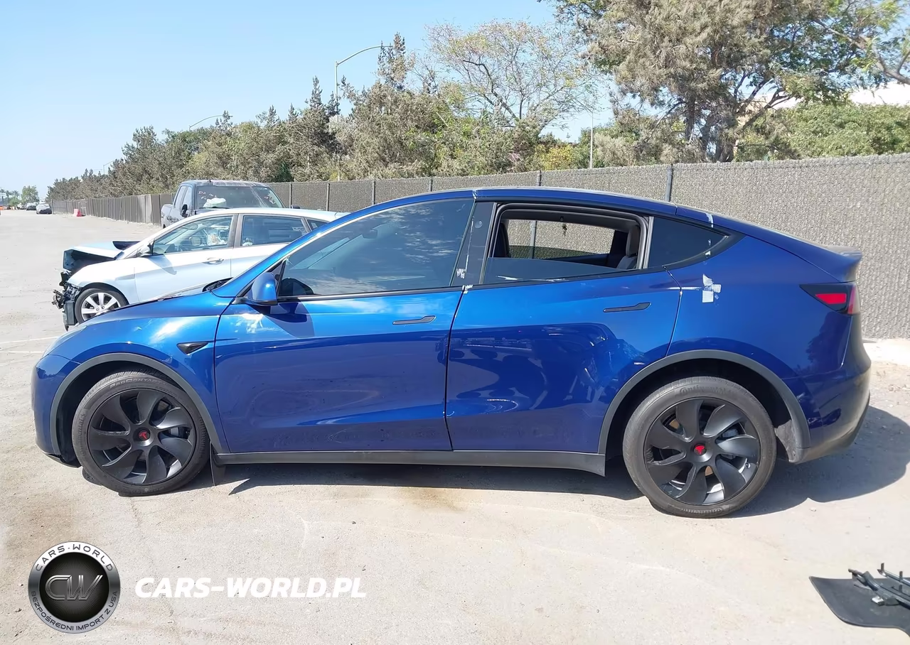 2024 Tesla Model Y Long Range Dual Motor All-Wheel Drive VIN:7SAYGDEE7RF031306 - 15