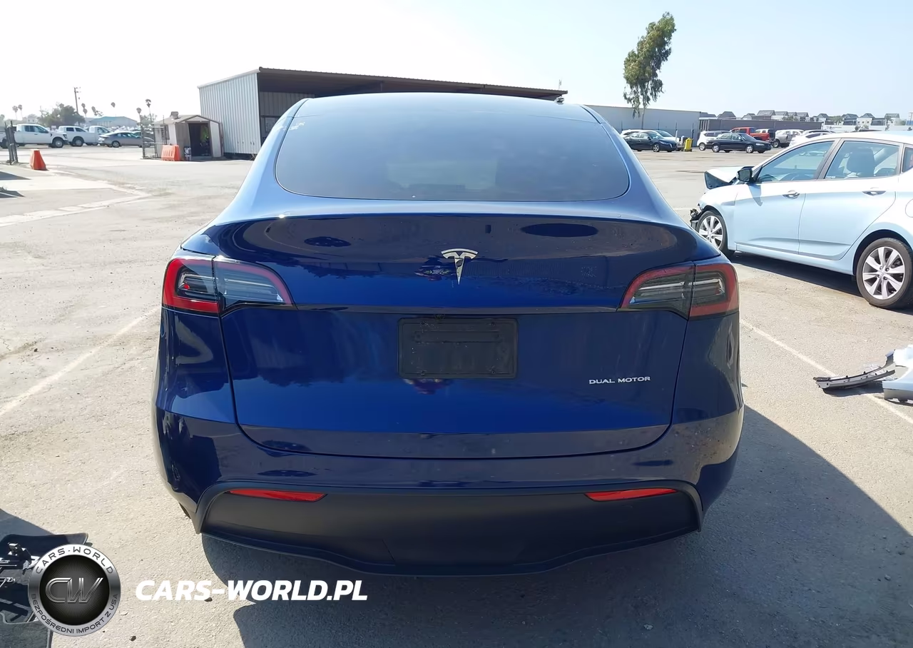 2024 Tesla Model Y Long Range Dual Motor All-Wheel Drive VIN:7SAYGDEE7RF031306 - 17