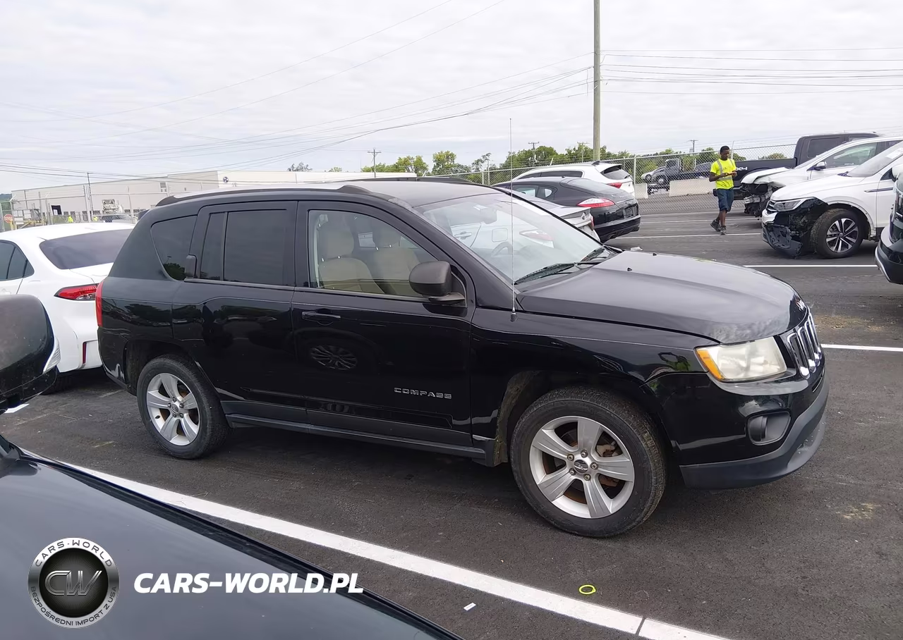 2013 Jeep Compass Sport VIN:1C4NJDBB0DD205096 - 13