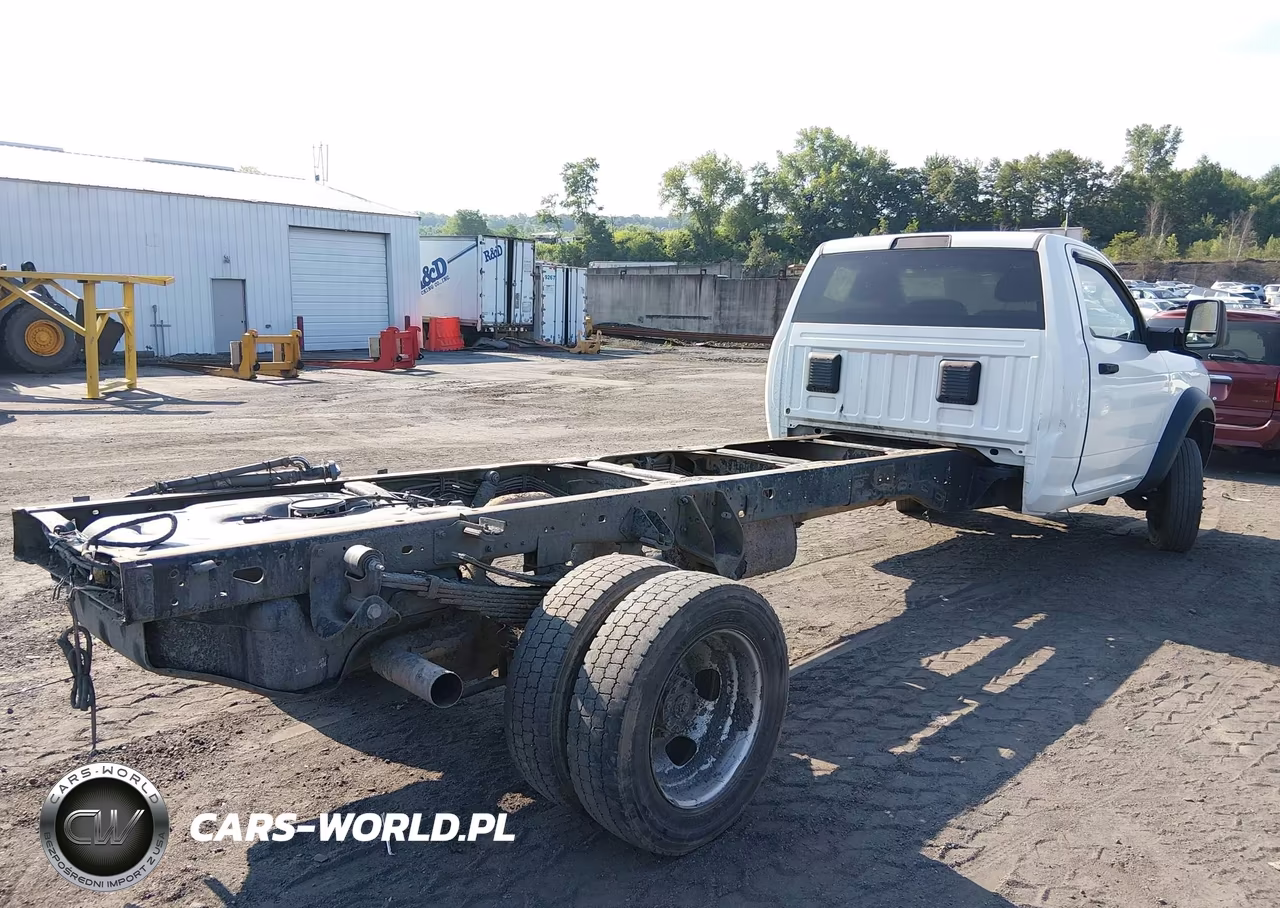 2023 Ram 5500 Chassis Tradesman-Slt VIN:3C7WRMDJ0PG513803 - 4