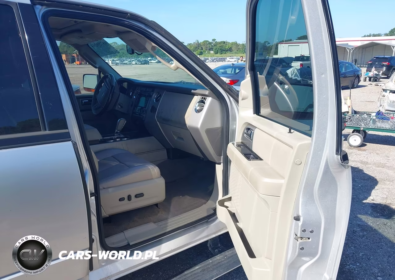 2011 Ford Expedition Limited VIN:1FMJU2A54BEF12022 - 5