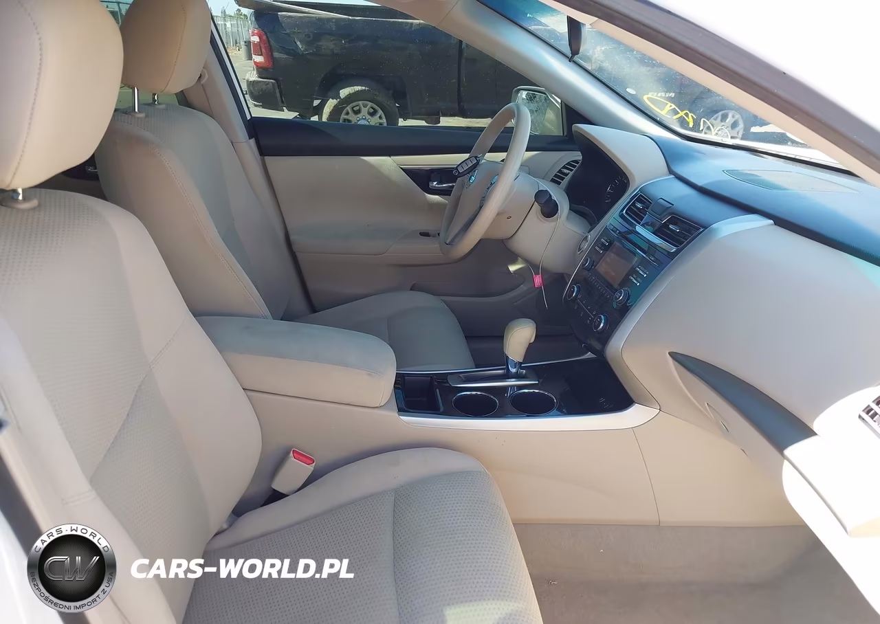 2014 Nissan Altima 2.5 S VIN:1N4AL3AP5EN258877 - 5