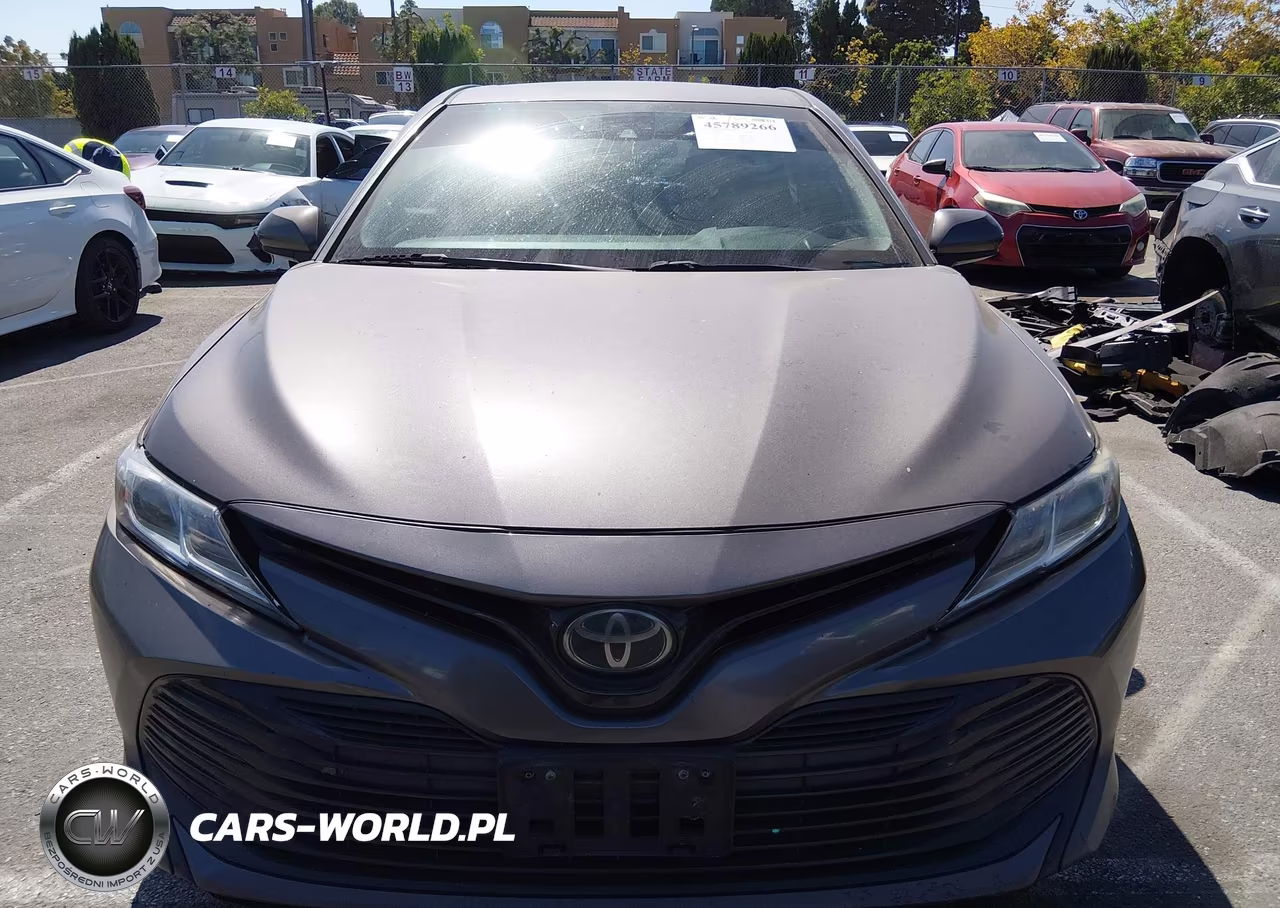 2019 Toyota Camry Le VIN:4T1B11HK8KU200715 - 13