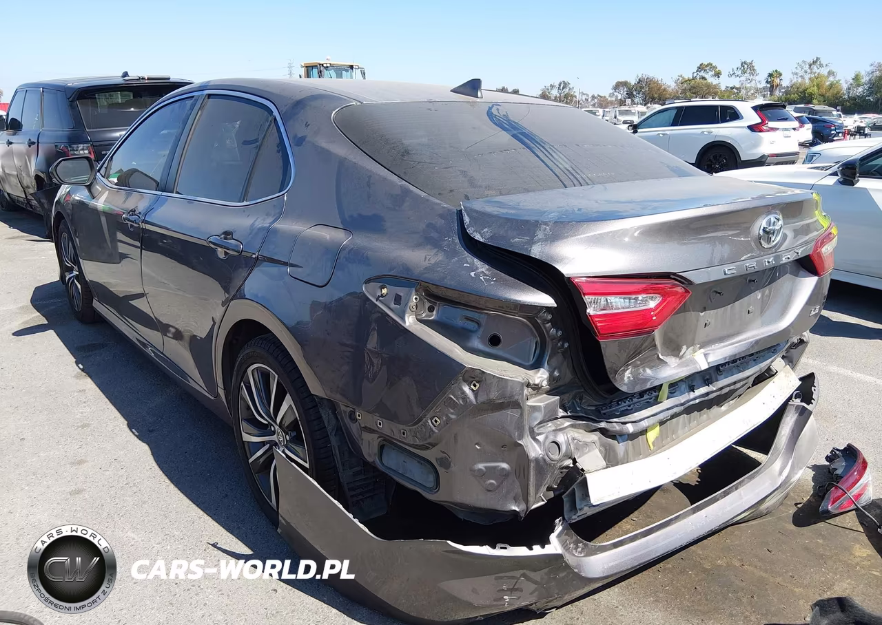 2019 Toyota Camry Le VIN:4T1B11HK8KU200715 - 3