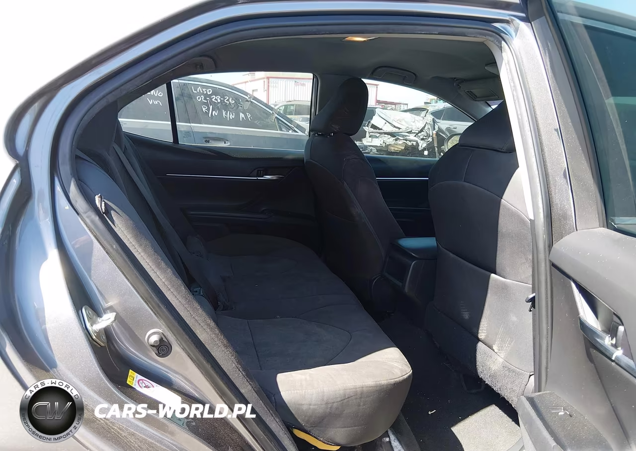 2019 Toyota Camry Le VIN:4T1B11HK8KU200715 - 8