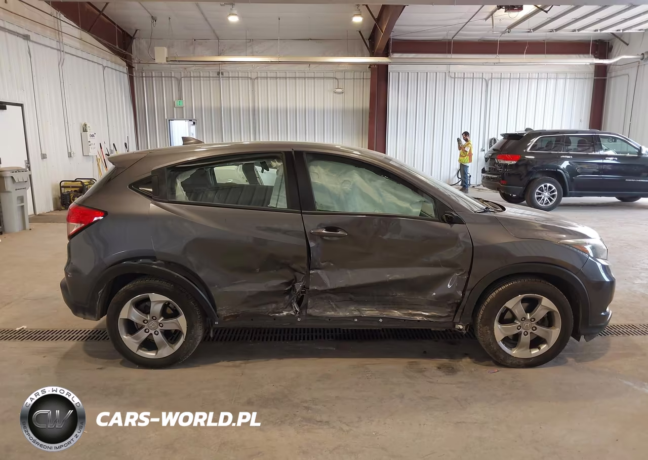 2018 Honda Hr-V Lx VIN:3CZRU6H39JM732021 - 14