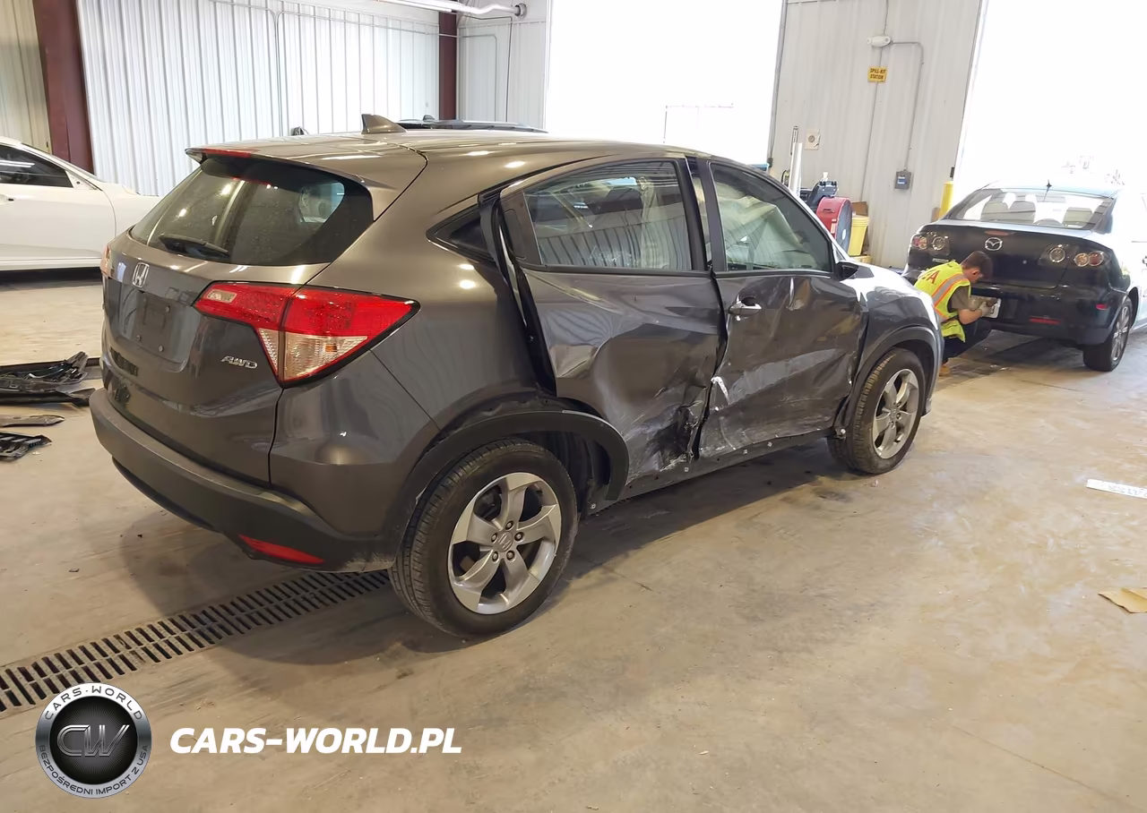 2018 Honda Hr-V Lx VIN:3CZRU6H39JM732021 - 4