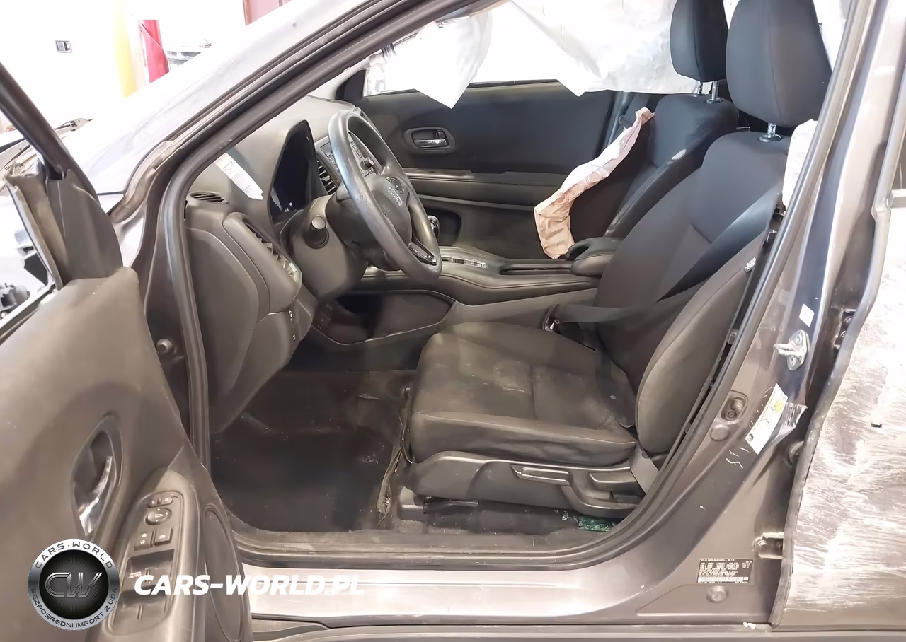 2018 Honda Hr-V Lx VIN:3CZRU6H39JM732021 - 5