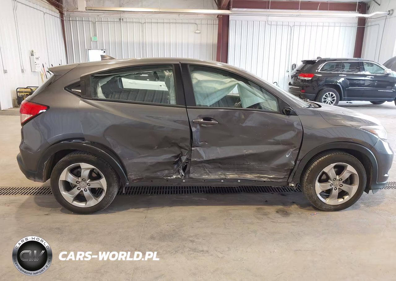 2018 Honda Hr-V Lx VIN:3CZRU6H39JM732021 - 6