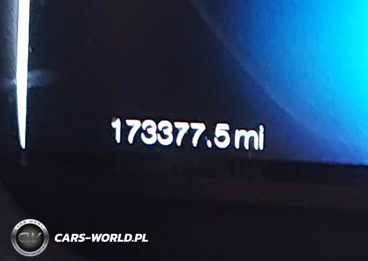 2017 Ford C-Max Hybrid Titanium VIN:1FADP5DU2HL100088 - 14