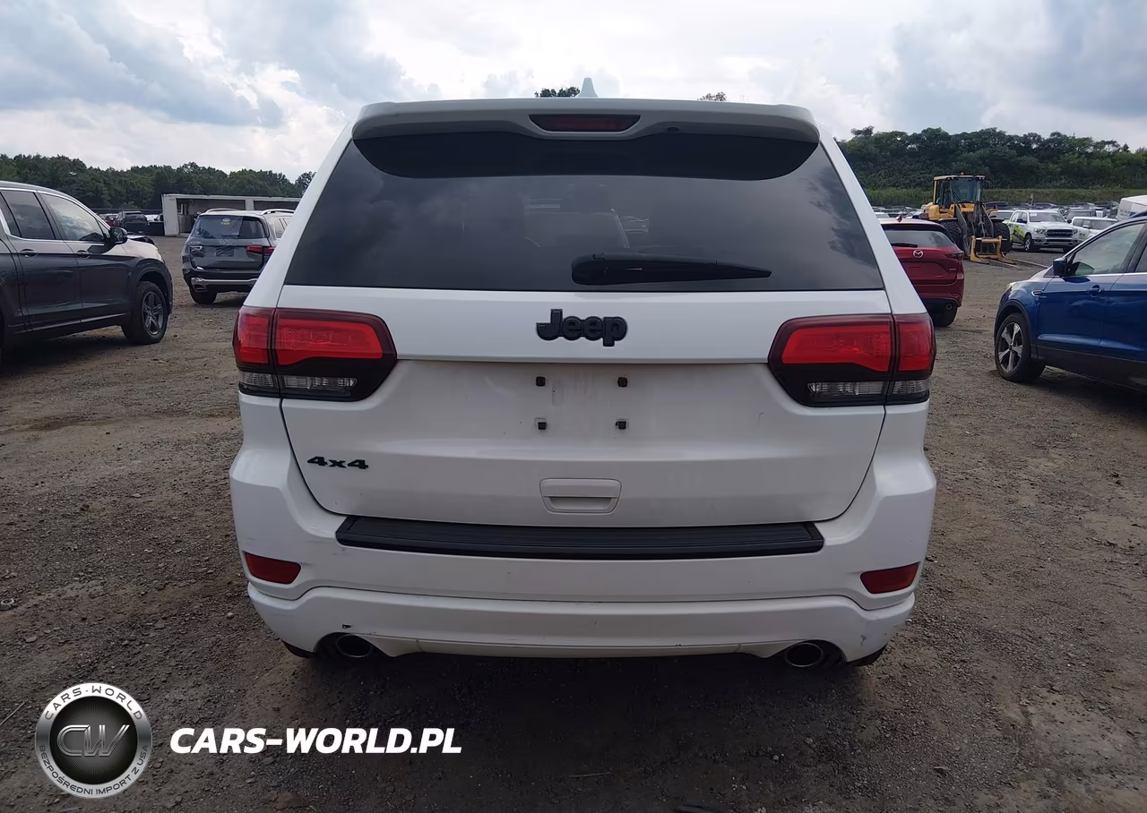 2015 Jeep Grand Cherokee Altitude VIN:1C4RJFAG1FC226333 - 16