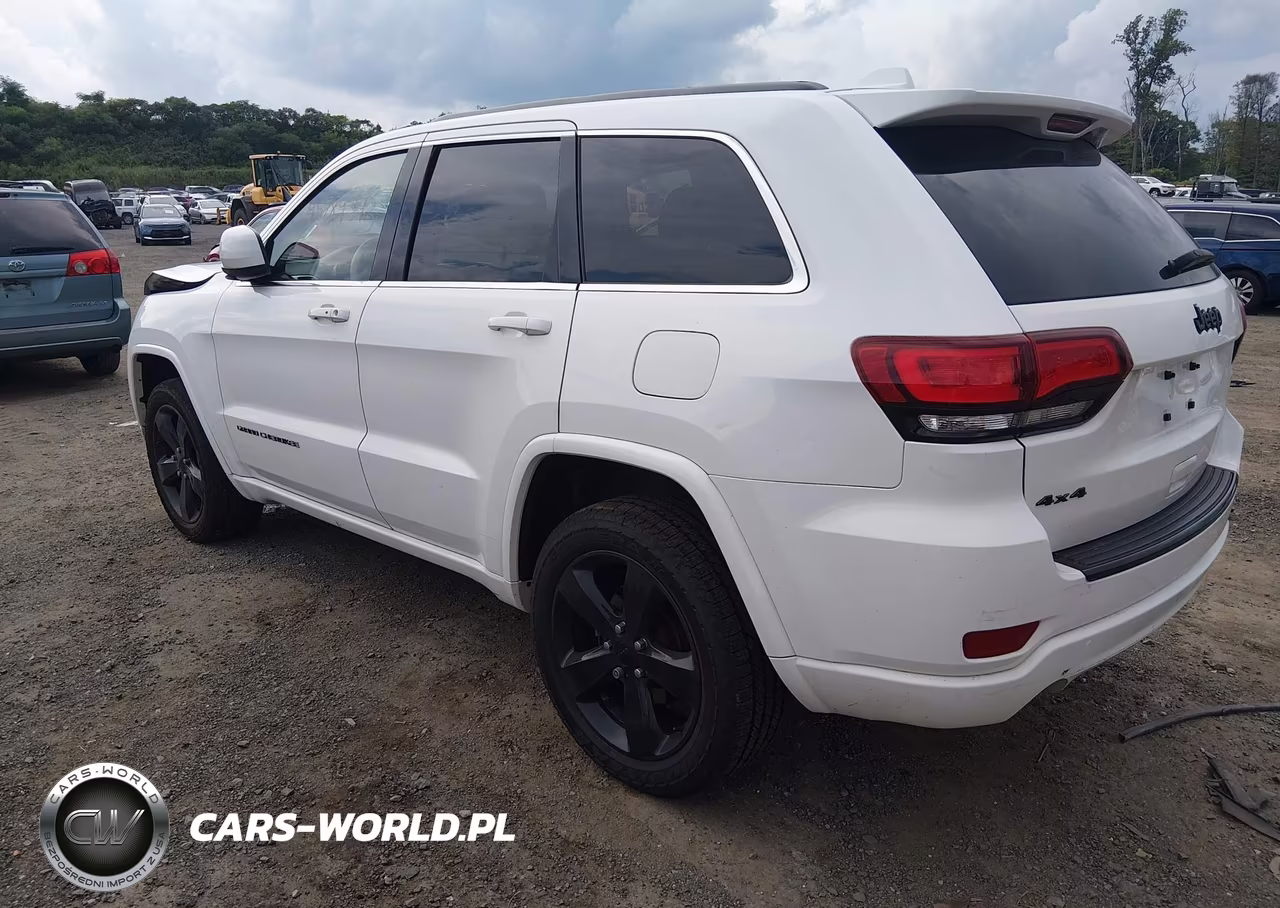 2015 Jeep Grand Cherokee Altitude VIN:1C4RJFAG1FC226333 - 3