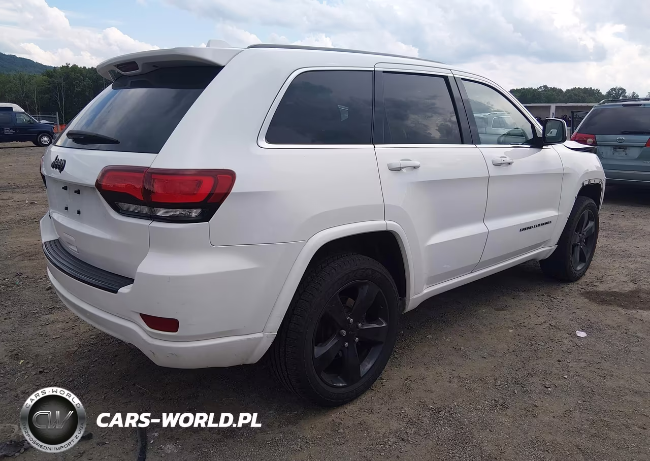 2015 Jeep Grand Cherokee Altitude VIN:1C4RJFAG1FC226333 - 4
