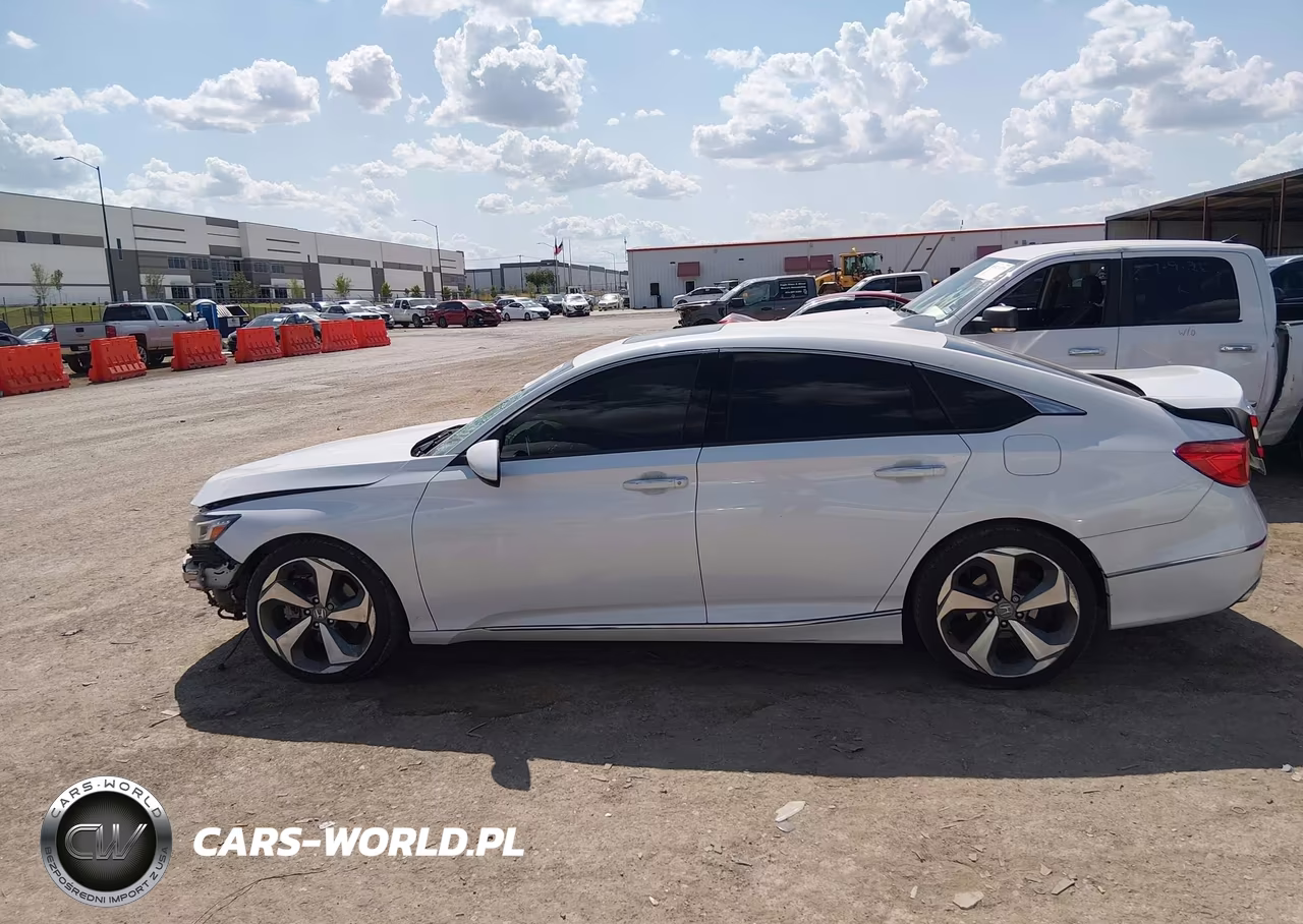 2018 Honda Accord Touring 2.0T VIN:1HGCV2F9XJA048585 - 12