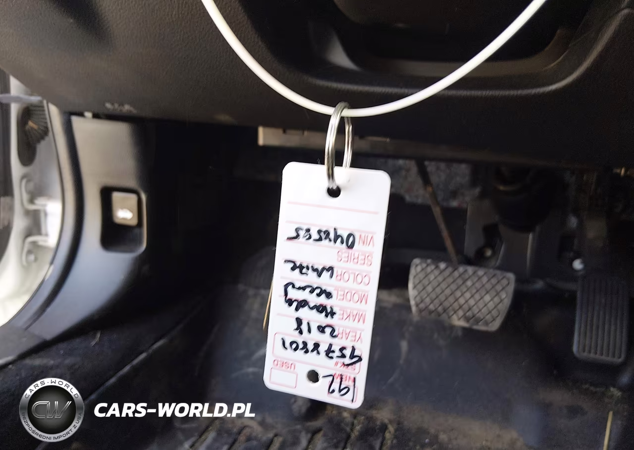 2018 Honda Accord Touring 2.0T VIN:1HGCV2F9XJA048585 - 9