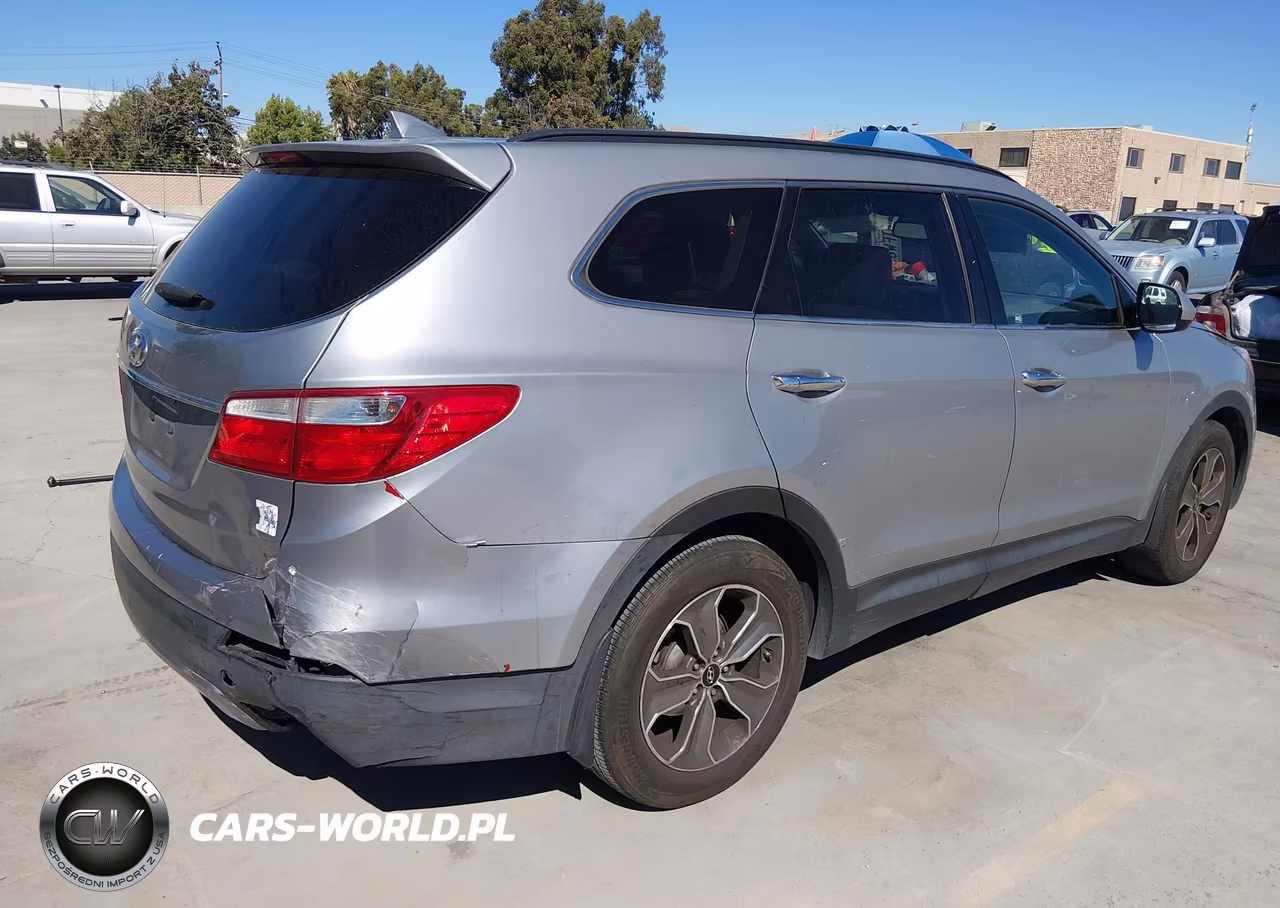 2015 Hyundai Santa Fe Gls VIN:KM8SMDHF0FU113831 - 4
