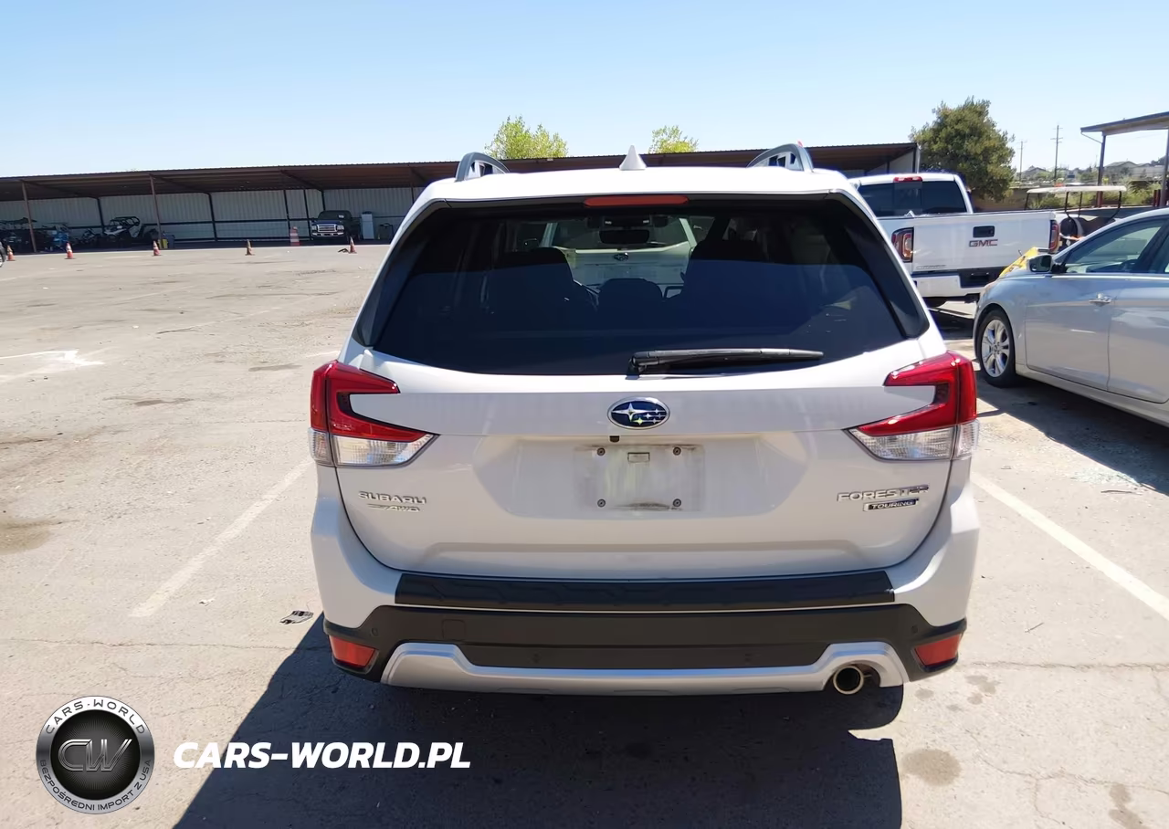 2019 Subaru Forester Touring VIN:JF2SKAWC8KH475671 - 16