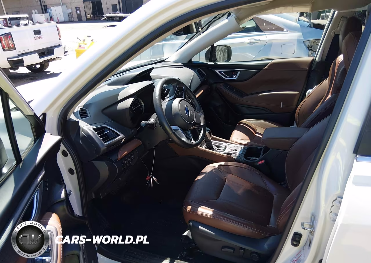 2019 Subaru Forester Touring VIN:JF2SKAWC8KH475671 - 5