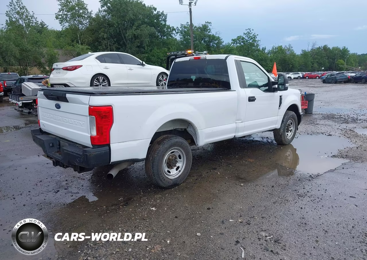 2017 Ford F-250 Xl VIN:1FTBF2A67HEB92330 - 4