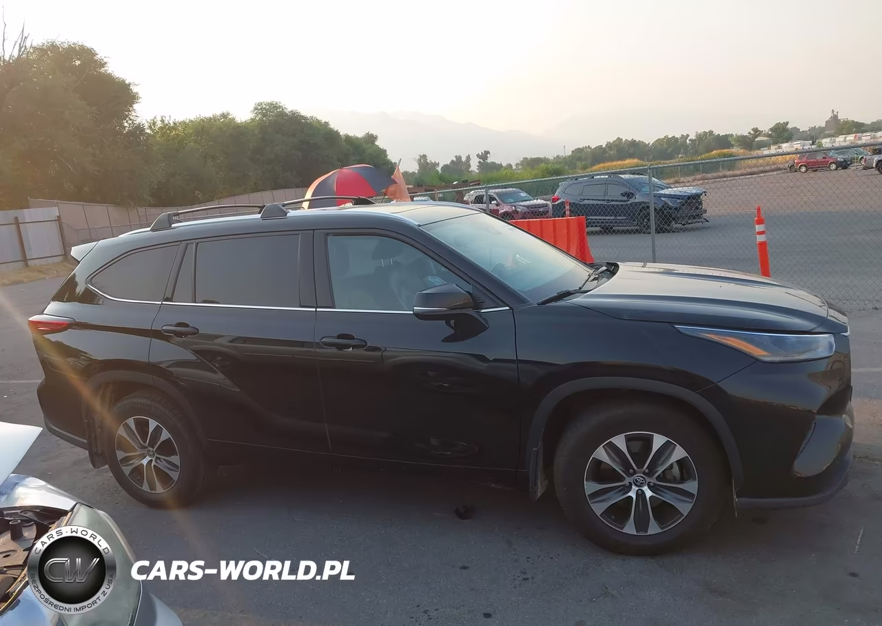 2021 Toyota Highlander Xle VIN:5TDGZRBH6MS099213 - 12