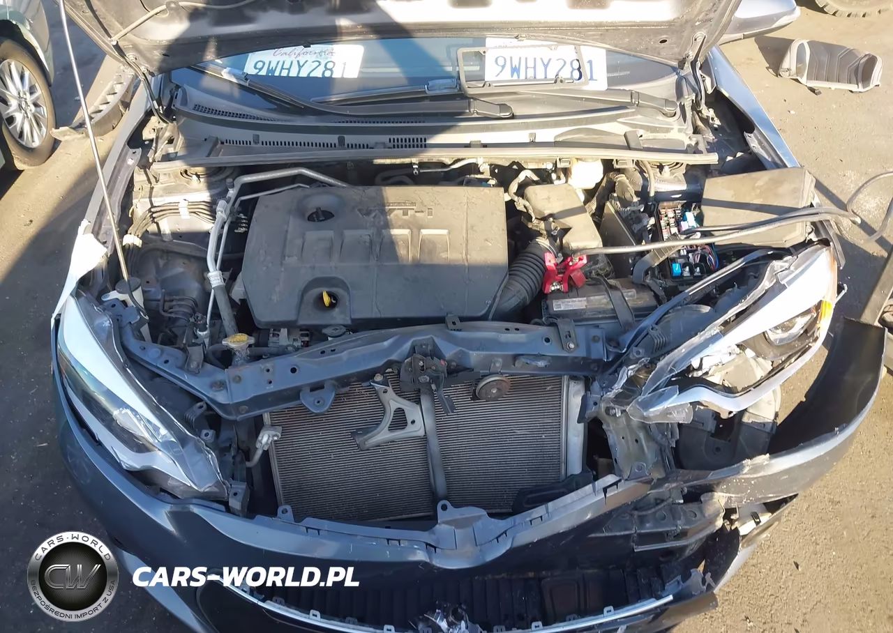 2015 Toyota Corolla S Plus VIN:5YFBURHE7FP318861 - 10