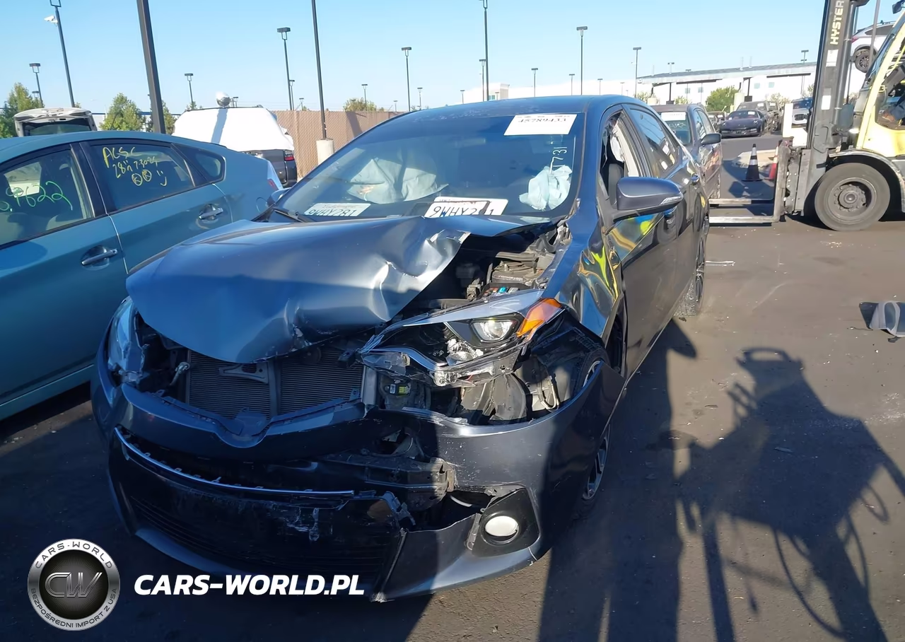 2015 Toyota Corolla S Plus VIN:5YFBURHE7FP318861 - 12