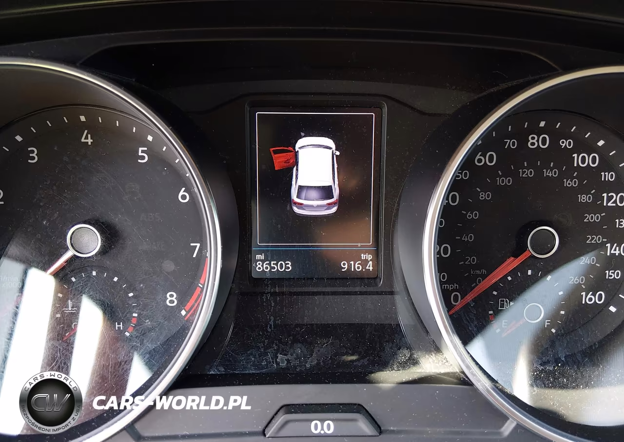 2018 Volkswagen Tiguan 2.0T S VIN:3VV0B7AX3JM114007 - 16