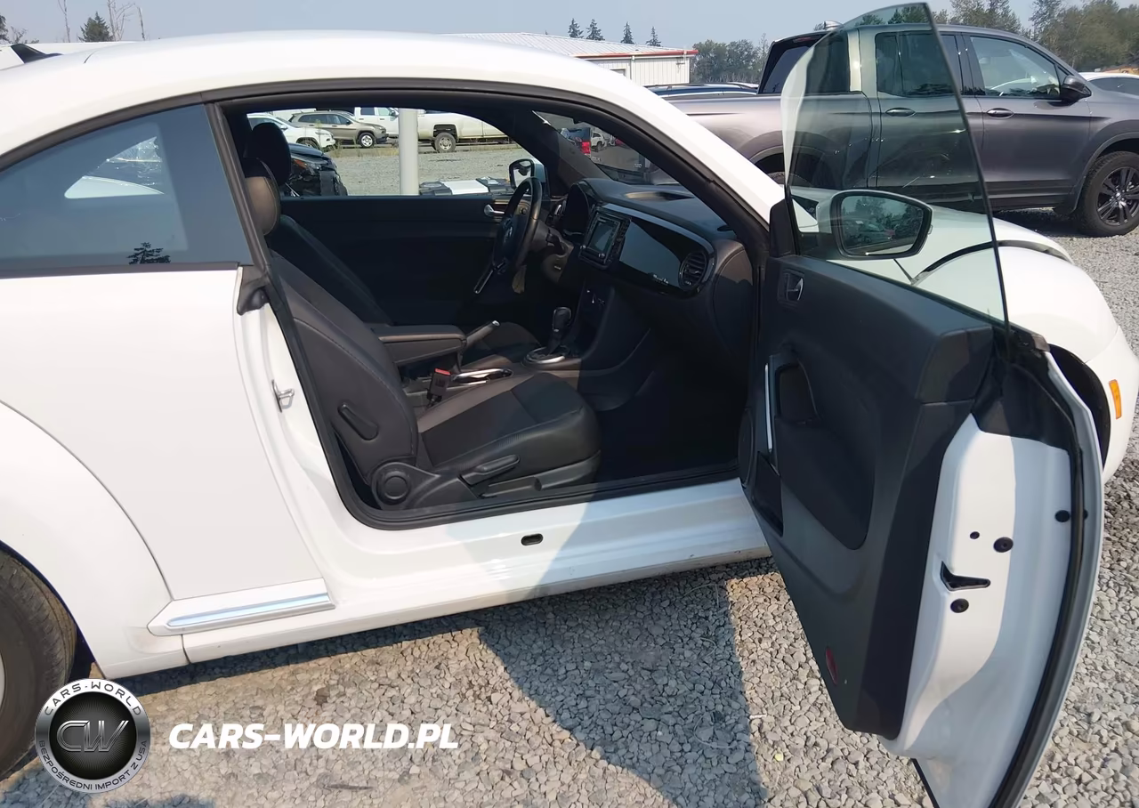 2018 Volkswagen Beetle 2.0T Coast-2.0T S VIN:3VWFD7AT0JM700984 - 5