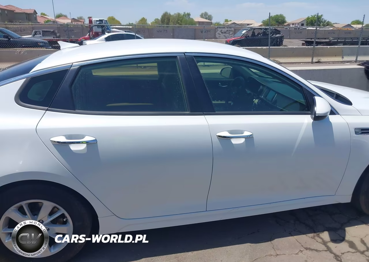2018 Kia Optima Lx VIN:5XXGT4L39JG194983 - 13