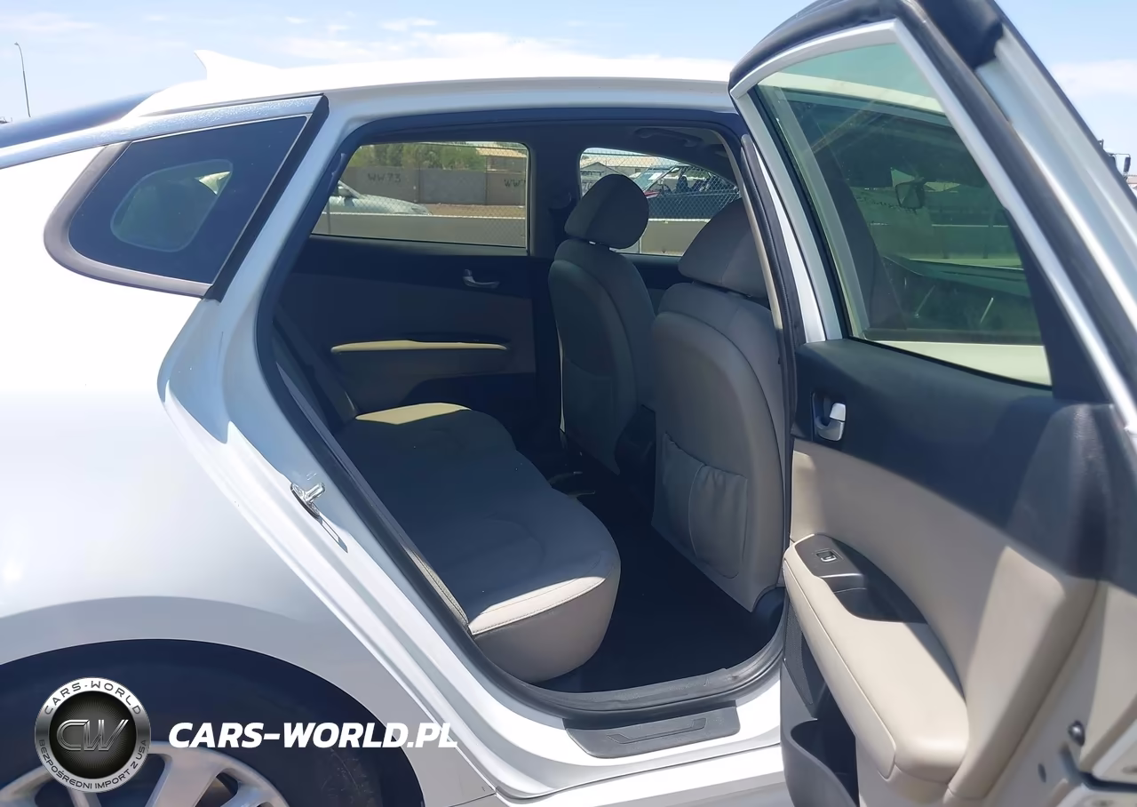 2018 Kia Optima Lx VIN:5XXGT4L39JG194983 - 8