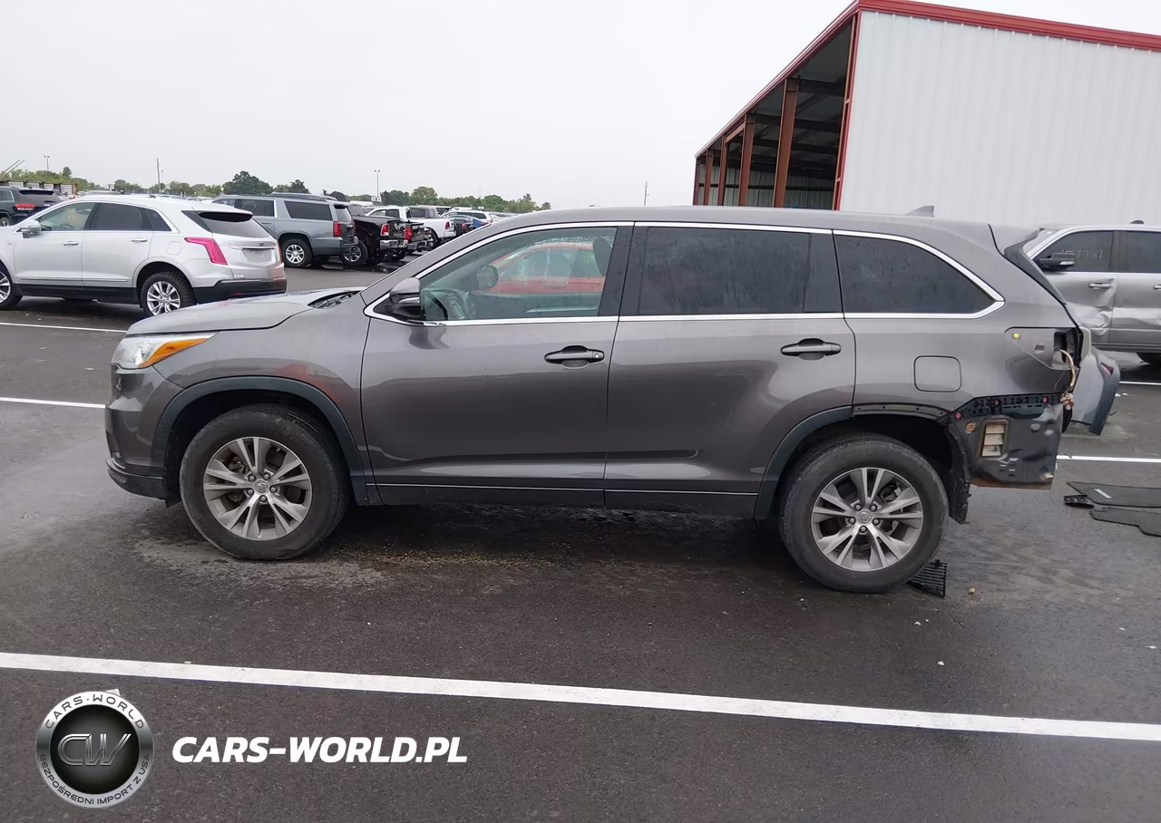 2015 Toyota Highlander Le Plus V6 VIN:5TDZKRFH6FS088996 - 15
