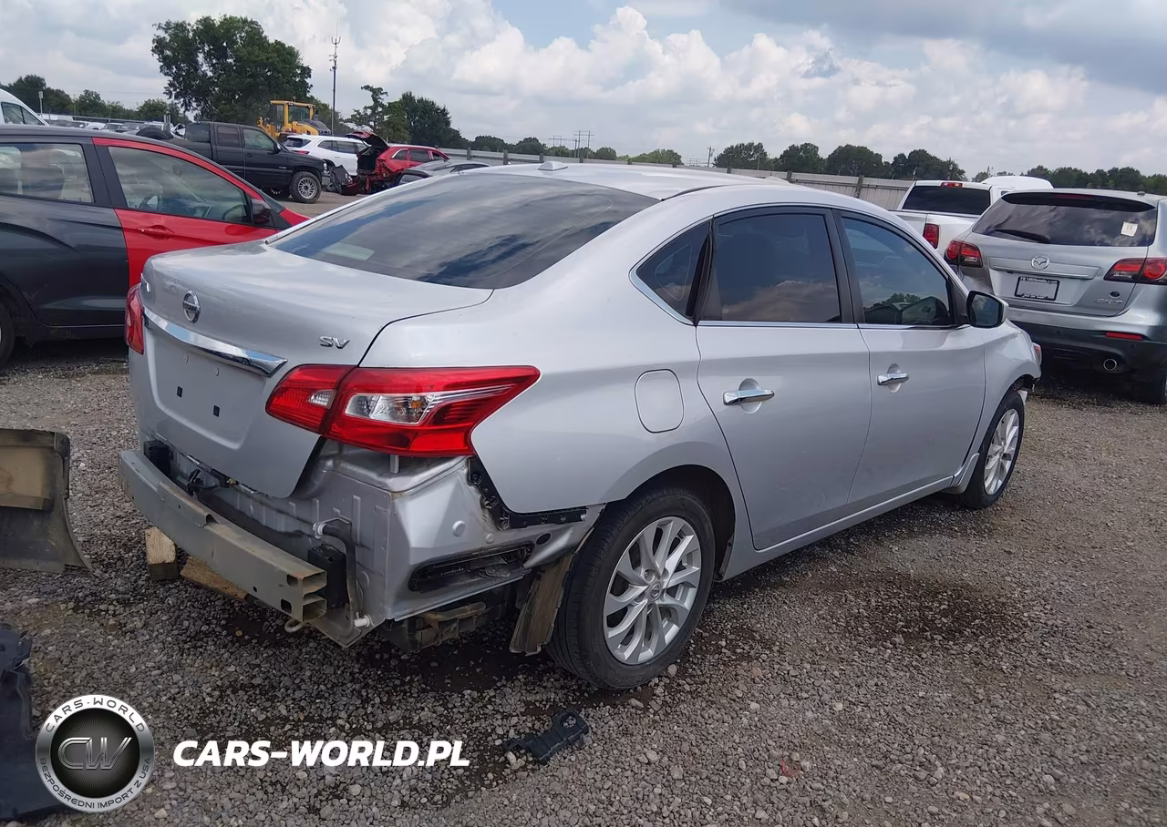 2018 Nissan Sentra Sv VIN:3N1AB7AP0JL650070 - 4