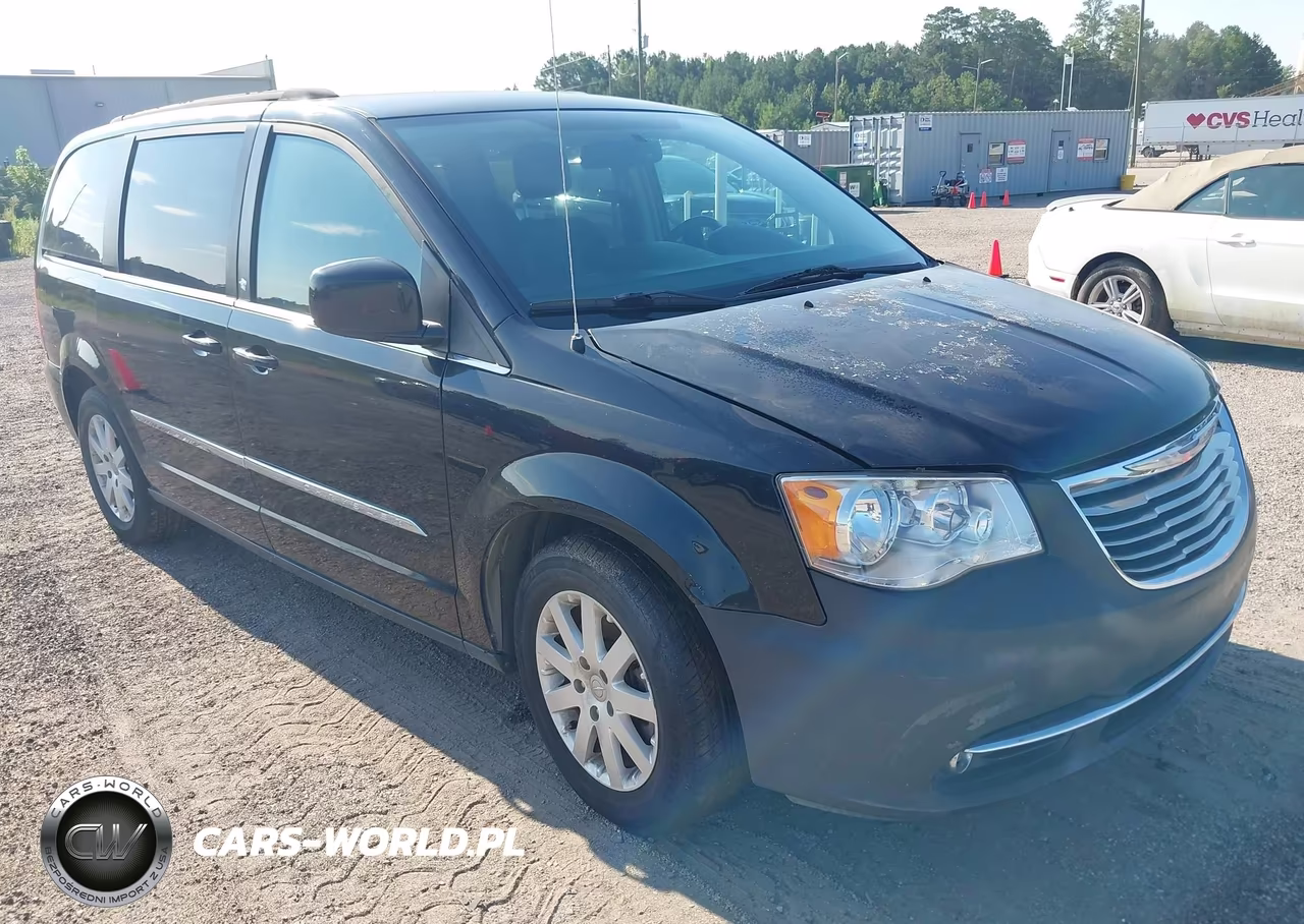 2016 Chrysler Town & Country Touring – zdjęcie 1 z 16